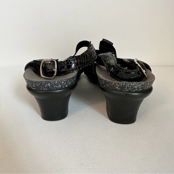 SAS Allegro Heel Strap Sandal in Black Croc - Size 7 - Picture 7 of 14